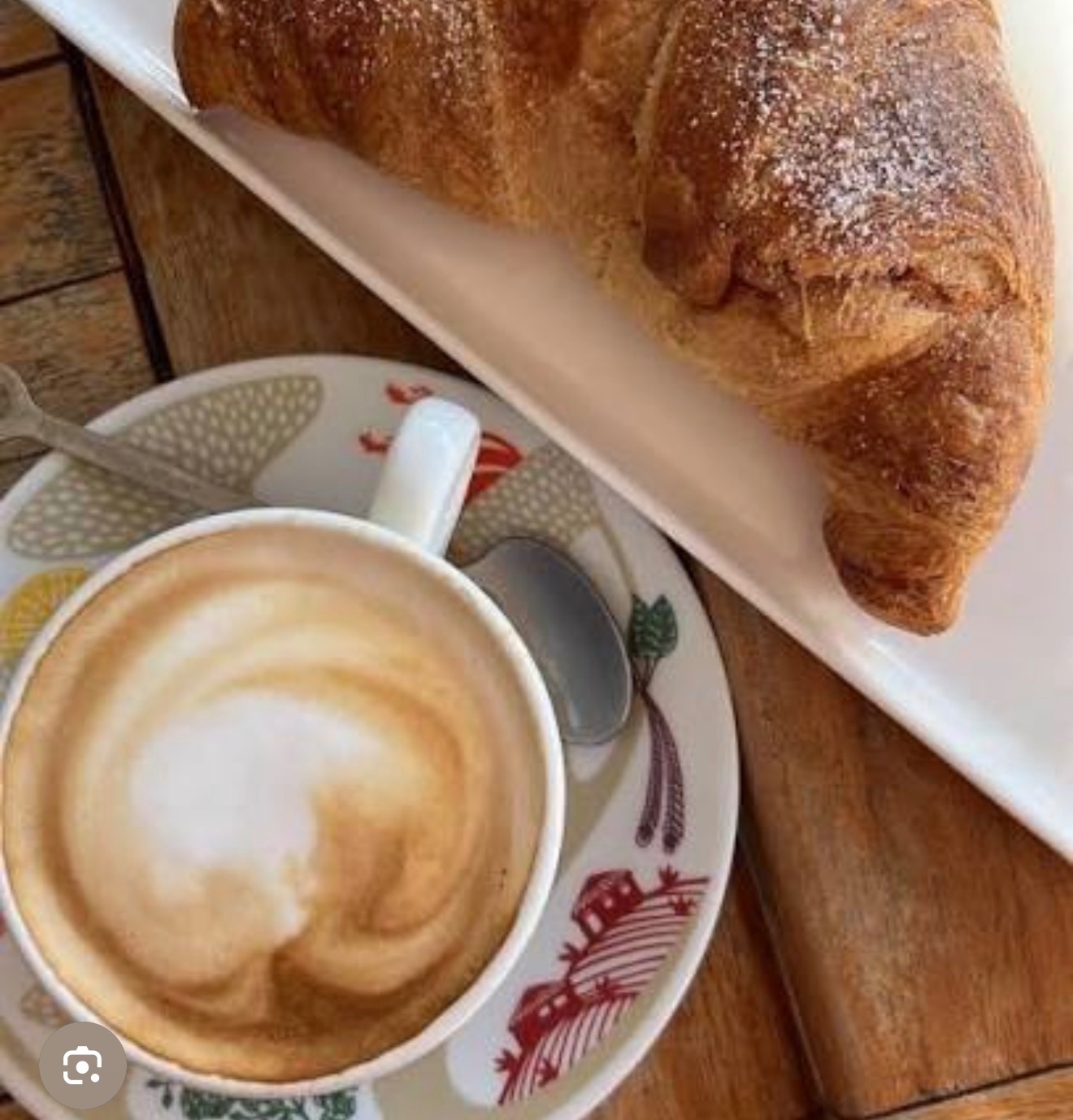 Colazione cappuccio più brioche